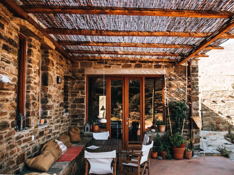 Tinos Ecolodge Big Stone House Cyclades Grecia ecoturismo sustentabilidad naturaleza